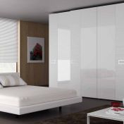 Платяной шкаф Mercantini с раздвижными створками