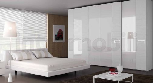 Платяной шкаф Mercantini с раздвижными створками