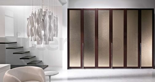 Платяной шкаф Mercantini в темном дубе со стеклянными вставками