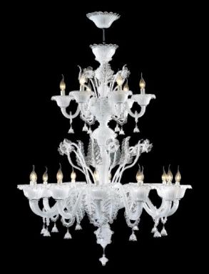 Подвесная люстра из прозрачного стекла