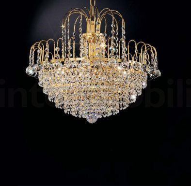 Подвесная люстра из кристаллов