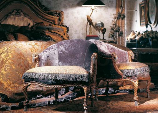 Полукруглые кресла из коллекции Jumbo.