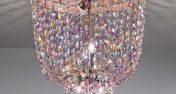 Потолочный светильник из цветных кристаллов
