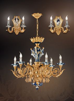 Позолоченная люстра и бра с фигурками из фарфора