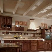 Прямая кухня из классической серии Amabile