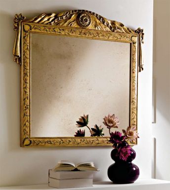 Прямоугольное зеркало в разрисованной раме