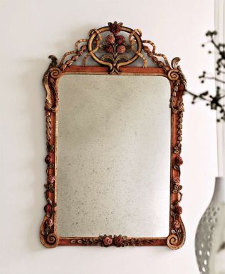 Прямоугольное зеркало в резной раме с розами