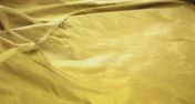 Шелк золотого цвета