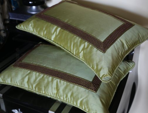 Шелковая атласная подушка