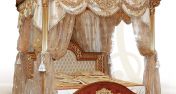 Роскошная двуспальная кровать с балдахином