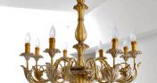 Роскошная люстра с восьмью свечами
