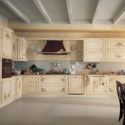 Роскошная угловая кухня из коллекции Amabile