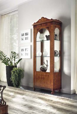 Роскошная витрина из оливы