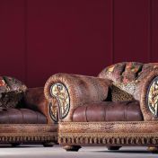 Роскошные кресла для уютной комнаты.