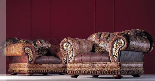 Роскошные кресла для уютной комнаты.