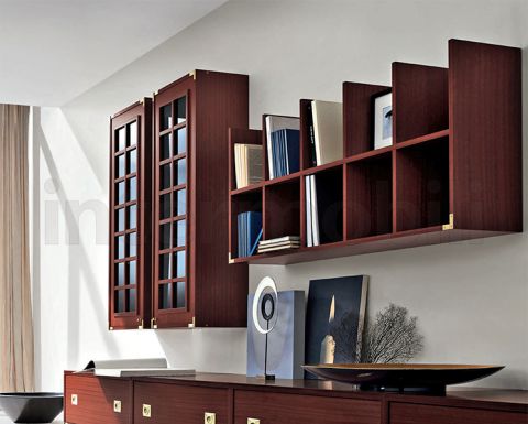 Секционная полка и настенные однодверные шкафчики