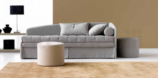 Серый диван-кушетка