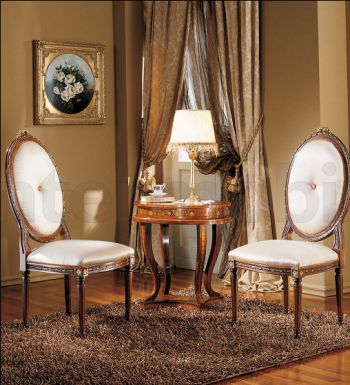 Шикарная композиция для гостиной в классическом стиле