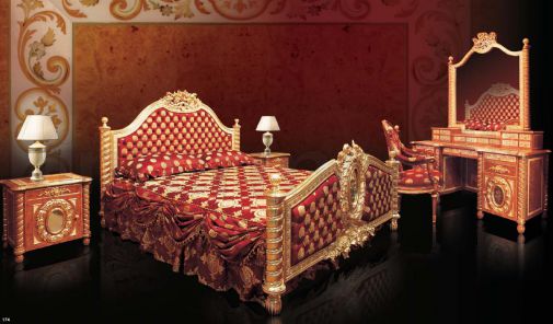 Шикарная спальня от итальянского производителя.