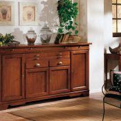 Широкий комод от итальянской фабрики мебели