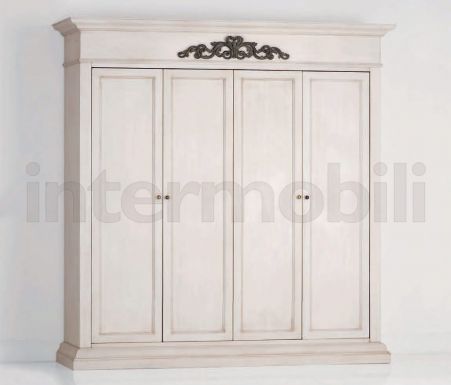 Шкаф для одежды с четырьмя распашными дверьми
