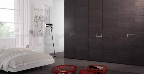 Шкаф от Mercantini с шестью створками в темном дубе