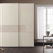 Шкаф с раздвижными створками оригинального дизайна Mercantini