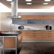 Современная кухня со стальной и мраморной столешницей из коллекции Trendy