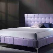 Современный гарнитур для спальной комнаты.