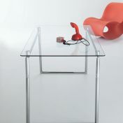 Современный стеклянный столик Piego