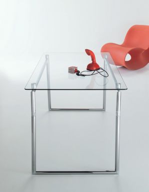 Современный стеклянный столик Piego