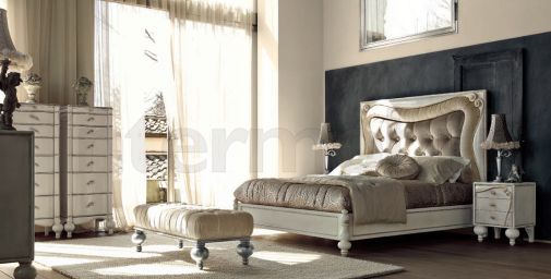 Спальня в классическом стиле коллекции BOTERO