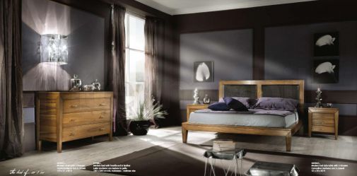 Спальный гарнитур в естественном цвете дерева