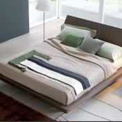 Спальный гарнитур с деревянной кроватью LIFE