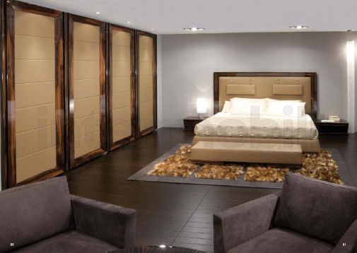 Спальный гарнитур в оттенке бежевого цвета