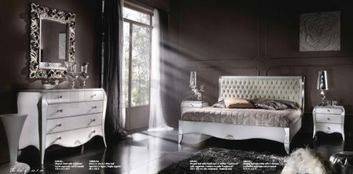 Спальный гарнитур в светлом оттенке