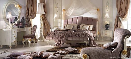 Спальный гарнитур в нежных оттенках.