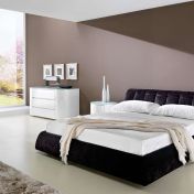 Спальный комплект LOOK PROGRESS с оригинальными тумбочками и комодом