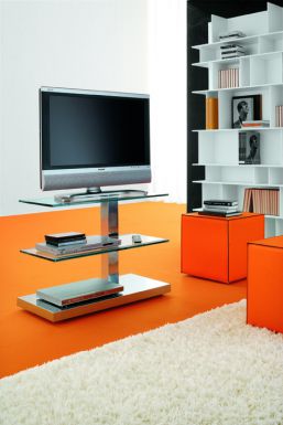 Стеклянная тумба под телевизор.