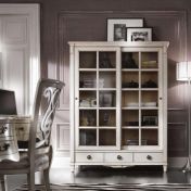 Стеклянная витрина