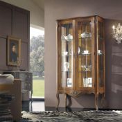 Стеклянная витрина