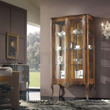 Стеклянная витрина