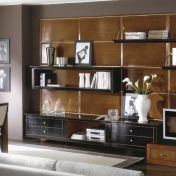 Стенка в натуральной расцветке древесины