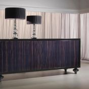 Стильный комод темных оттенков от DV Home Collection.