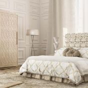 Стильный набор для просторной спальни.