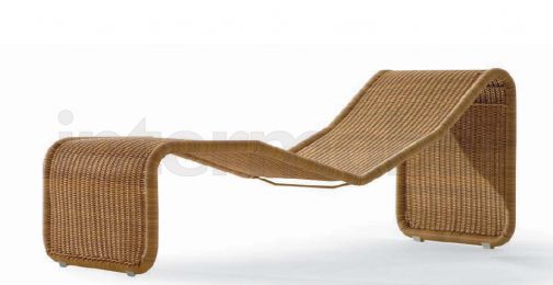 Стильный шезлонг от итальянского производителя Bonacina Pierantonio