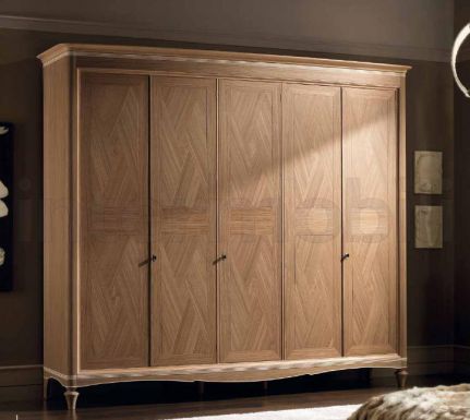 Стильный шкаф для спальной комнаты.