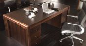 Стол для офиса или кабинета