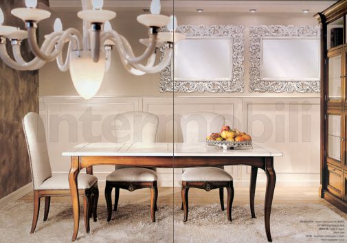 Стол обеденный со стульями с белой столешницей