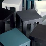 Низкий стол McQueen